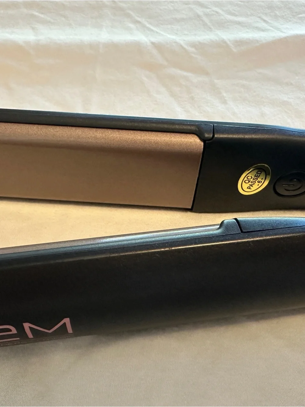GEM Glamour Energy Magic Hair Straightener – Like New ✨